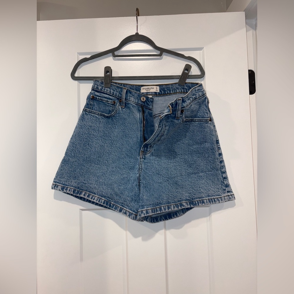 Abercrombie Curve Love High Rise Dad Short